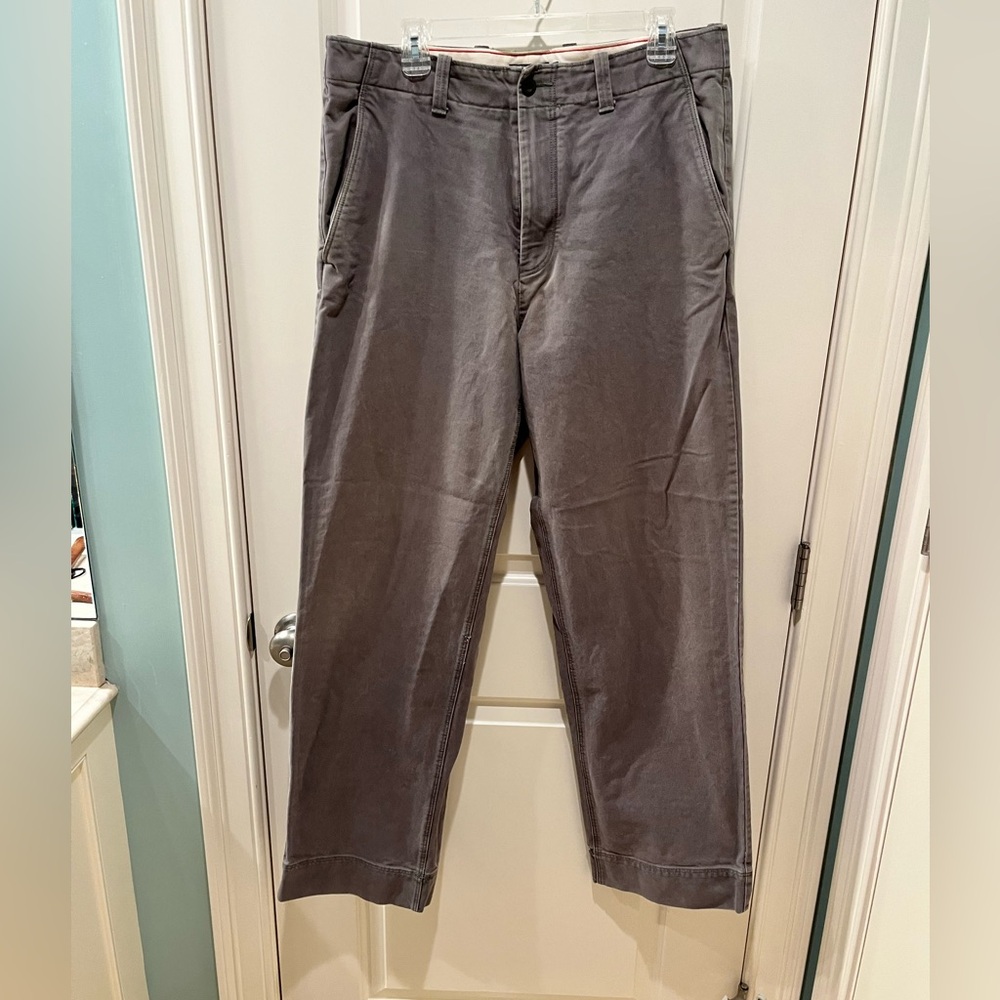Last call! Donated 5/25: JCrew
Khaki Men's Pants 34/34